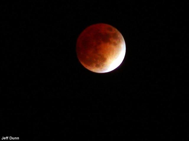 Total Lunar Eclipse to Grace World Series Game 4